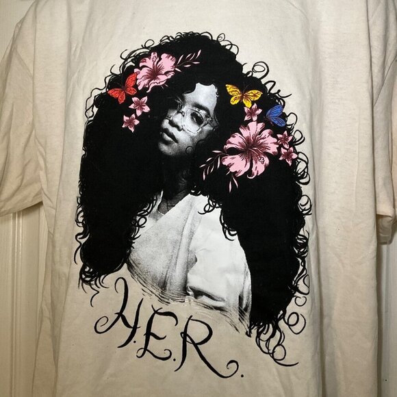 H.E.R. Graphic T-Shirt Large Beige Cotton license graphic unisex top shortsleeve - Picture 7 of 7